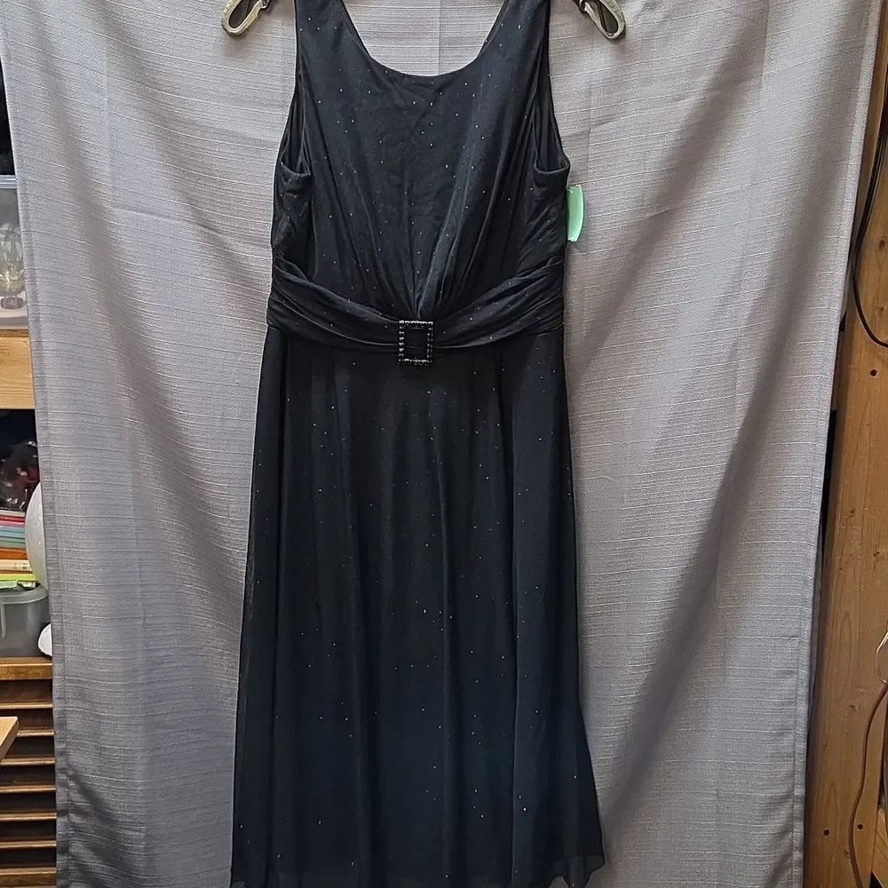 Elegant Black Butterfly Costume. Adult Size 8 Black DressPlus Wings, Mask, Beads